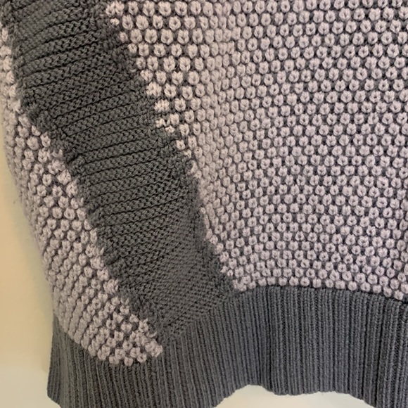 Lululemon sweater - Picture 15 of 16